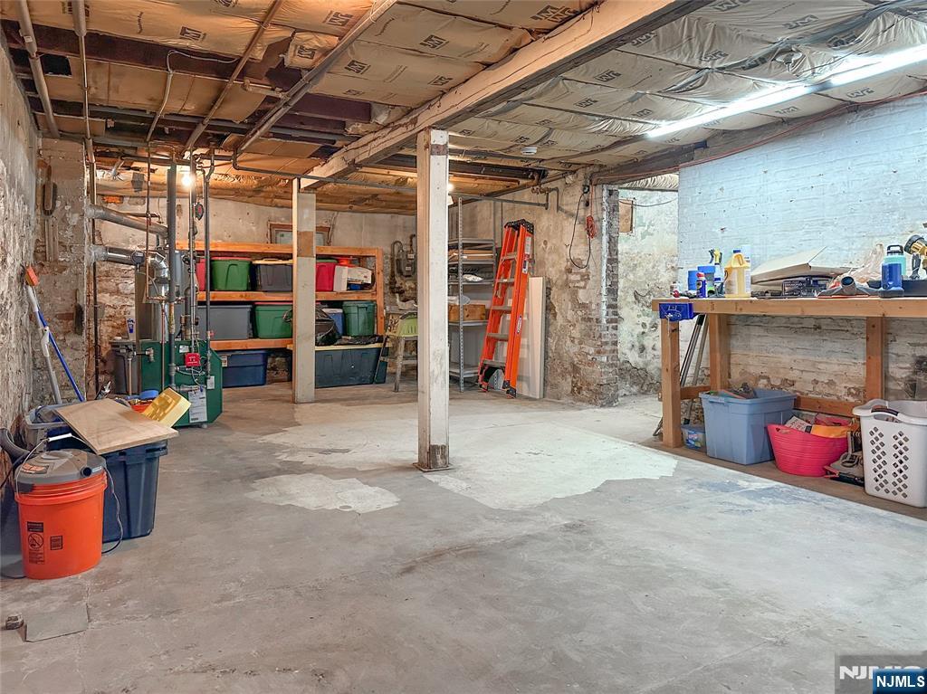 Kearny, New Jersey, 07032, United States, 4 Bedrooms Bedrooms, ,2 BathroomsBathrooms,Residential,For Sale,1980057