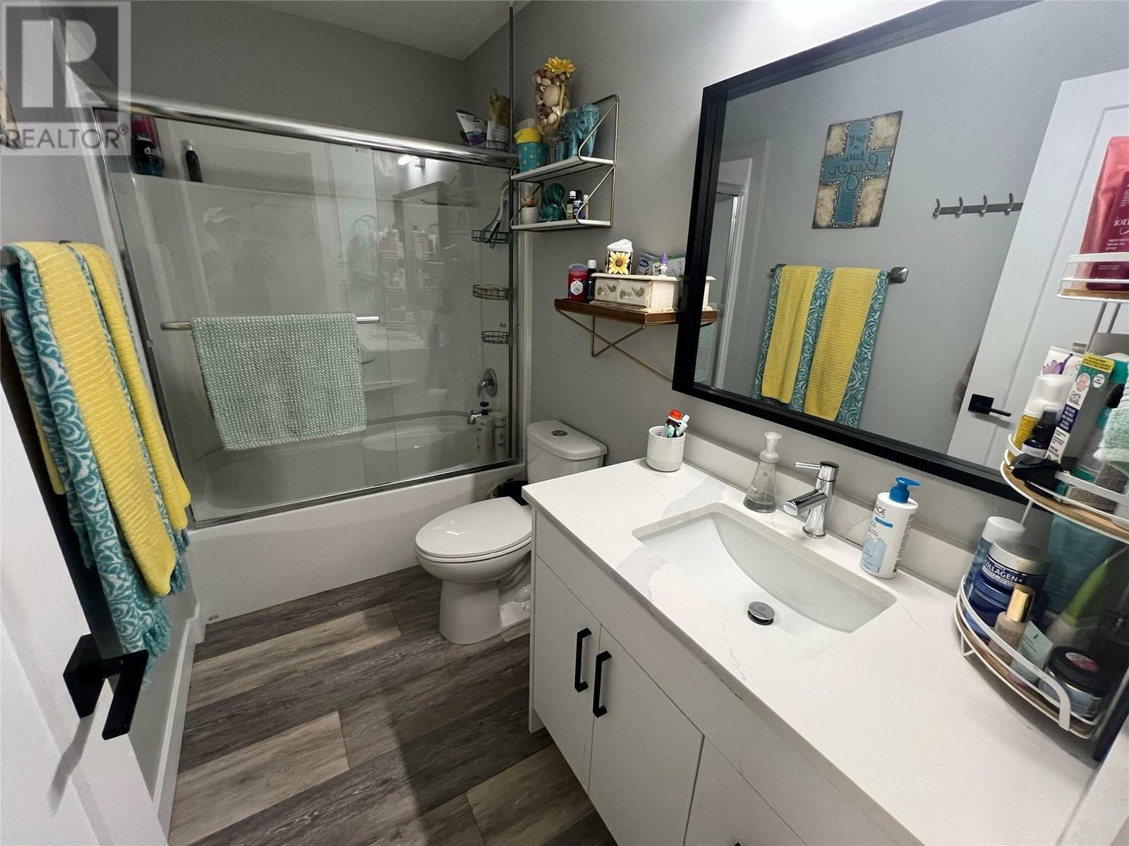 KAMLOOPS, British Columbia, V2B 5N1, CA, 5 Bedrooms Bedrooms, ,3 BathroomsBathrooms,Residential,For Sale,1838666