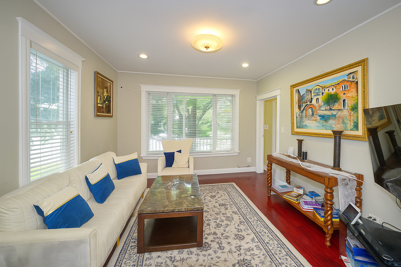 Arlington Heights, Illinois, 60004, United States, 5 Bedrooms Bedrooms, ,3 BathroomsBathrooms,Residential,For Sale,1947256