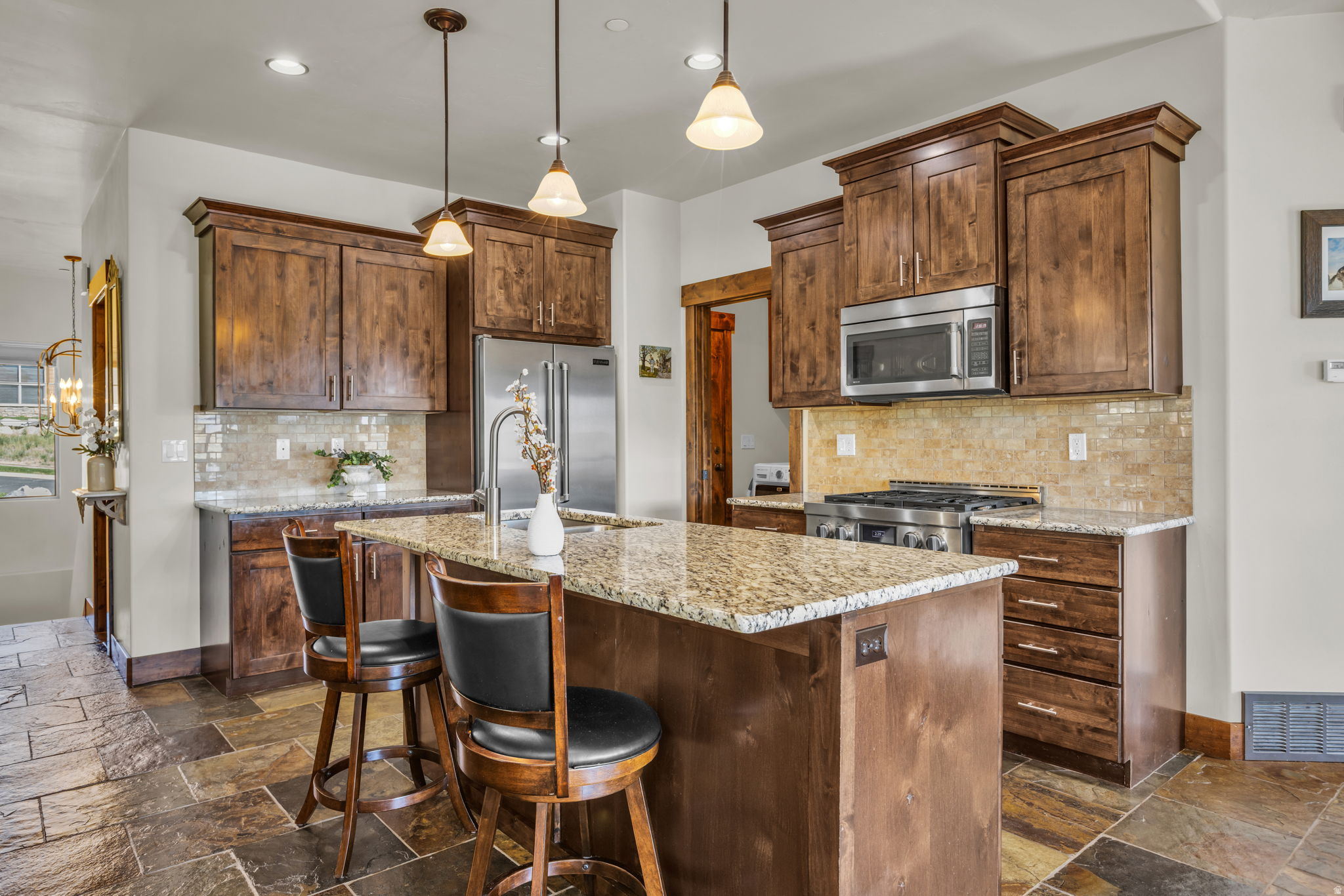 Kamas, Utah, 84036, United States, 3 Bedrooms Bedrooms, ,2 BathroomsBathrooms,Residential,For Sale,1989542