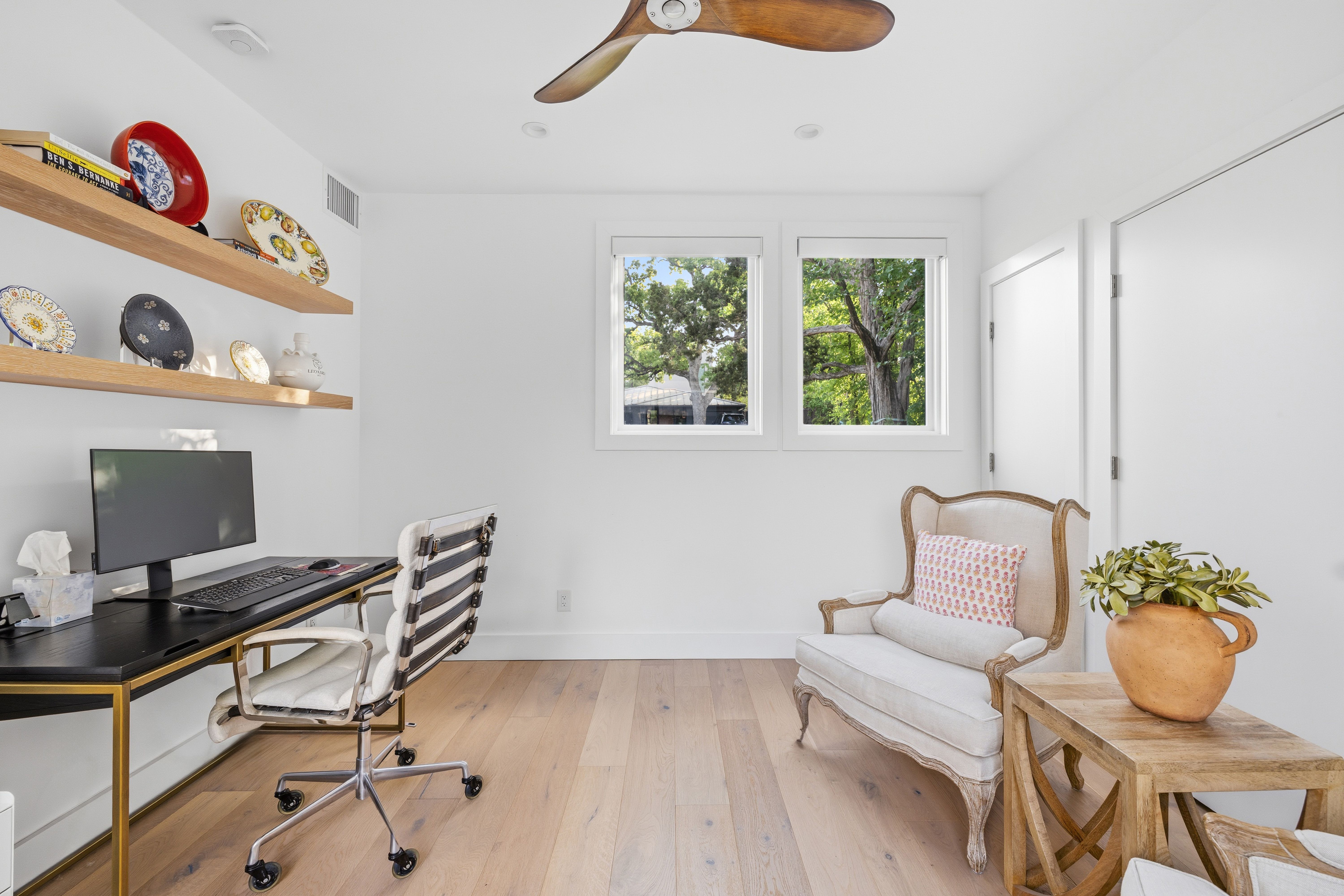  Bridle Path Modern - 物件實景