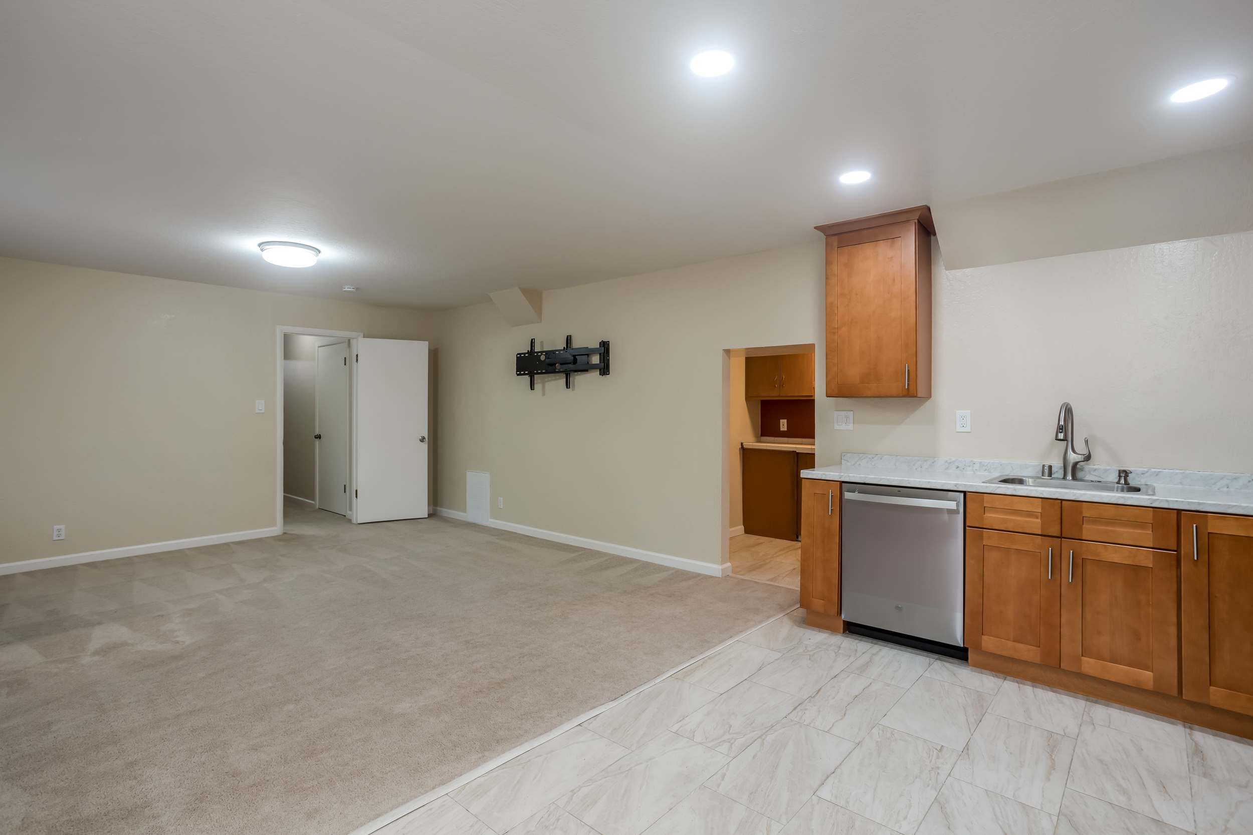 Hayward, California, 94541, United States, 4 Bedrooms Bedrooms, ,3 BathroomsBathrooms,Residential,For Sale,2005558