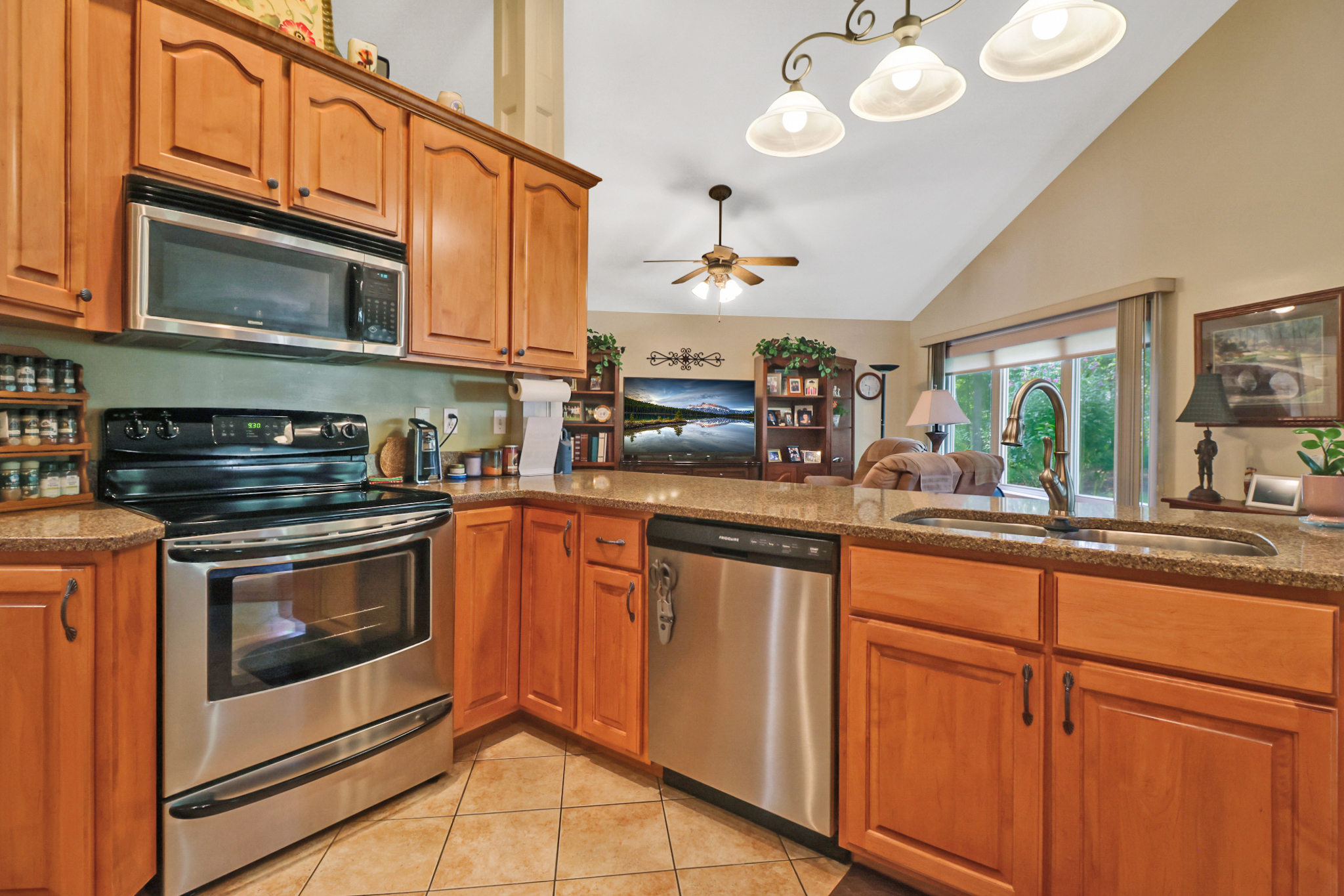 Fairfield Glade, Tennessee, 38558, United States, 3 Bedrooms Bedrooms, ,2 BathroomsBathrooms,Residential,For Sale,1945006