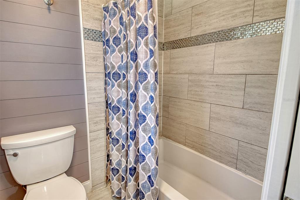 Bradenton, Florida, 34212, United States, 3 Bedrooms Bedrooms, ,3 BathroomsBathrooms,Residential,For Sale,1903405