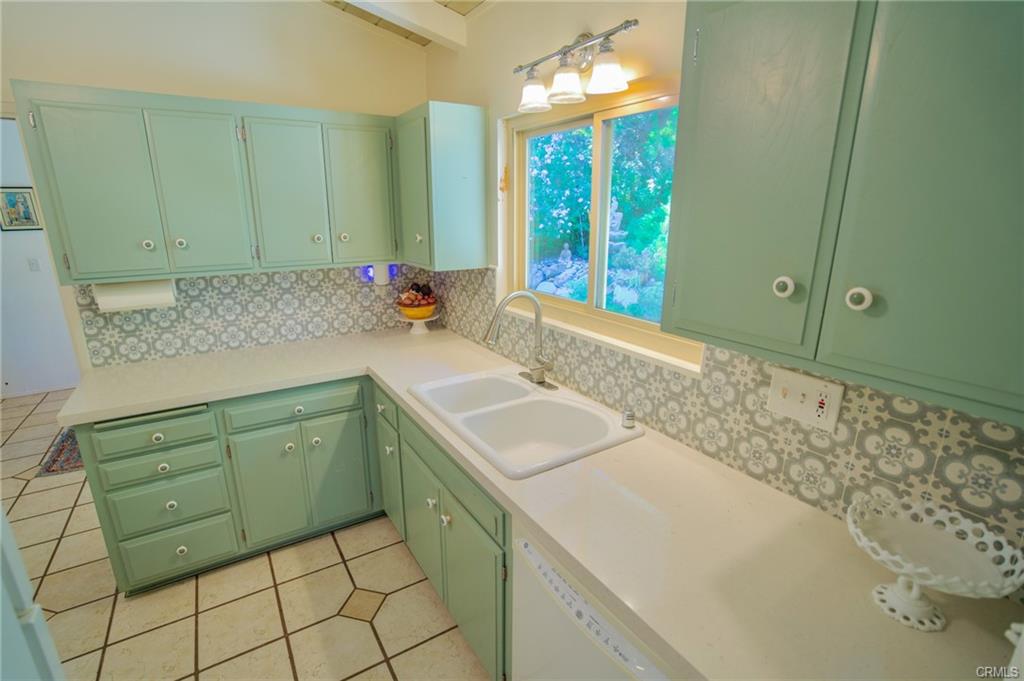 Fallbrook, California, 92028, United States, 2 Bedrooms Bedrooms, ,2 BathroomsBathrooms,Residential,For Sale,1978421