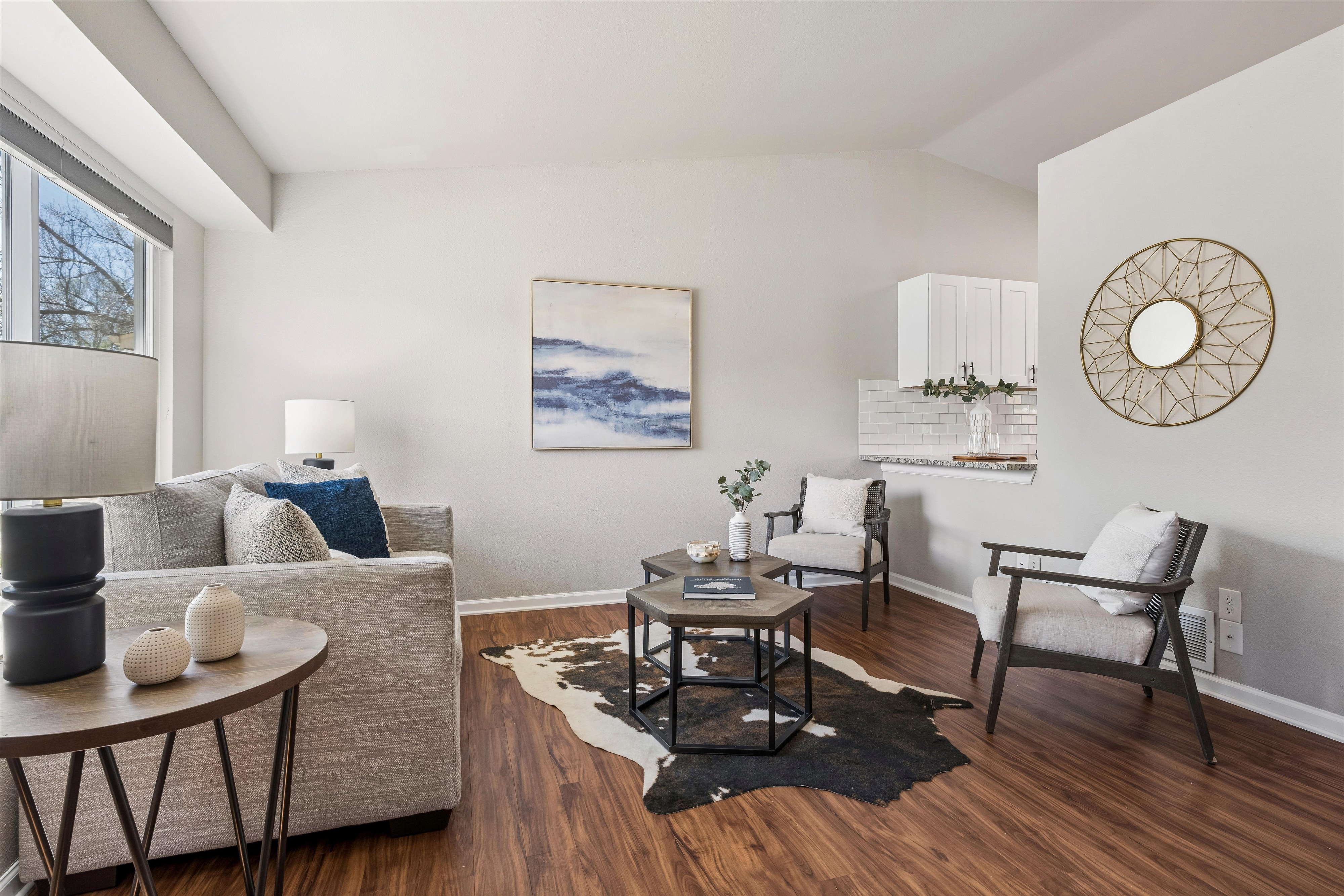  Discover effortless elegance in this stylishly updated home - 物件實景