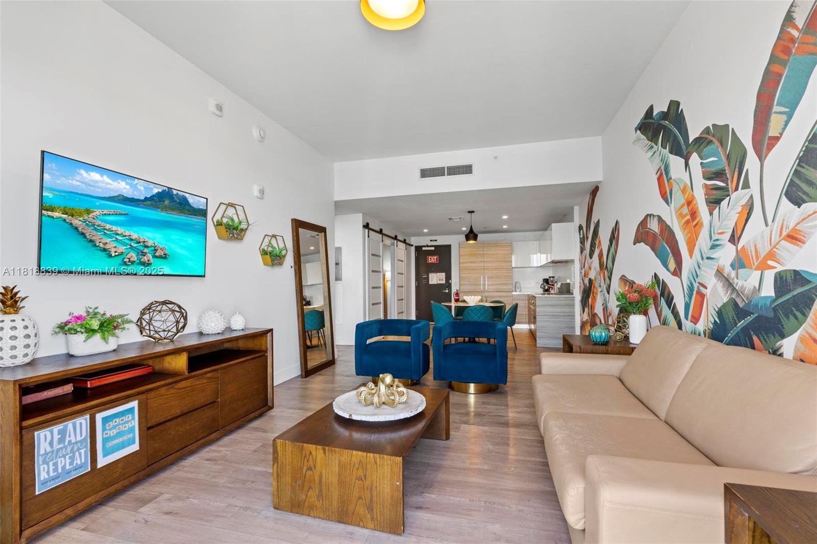 Hollywood, Florida, 33019, United States, 2 Bedrooms Bedrooms, ,1 BathroomBathrooms,Residential,For Sale,1850092