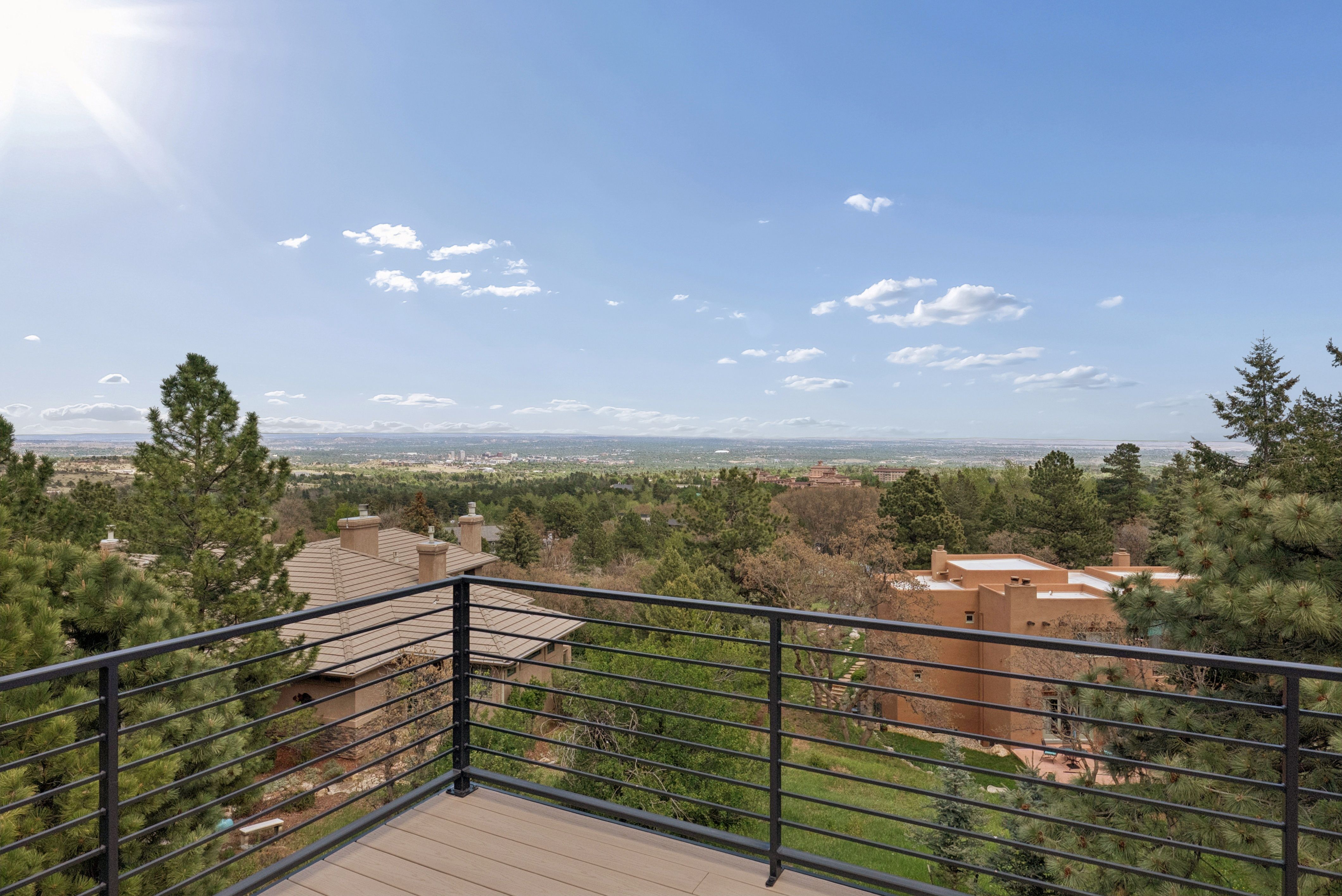  Broadmoor Heights Luxury with Iconic Views - 物件實景