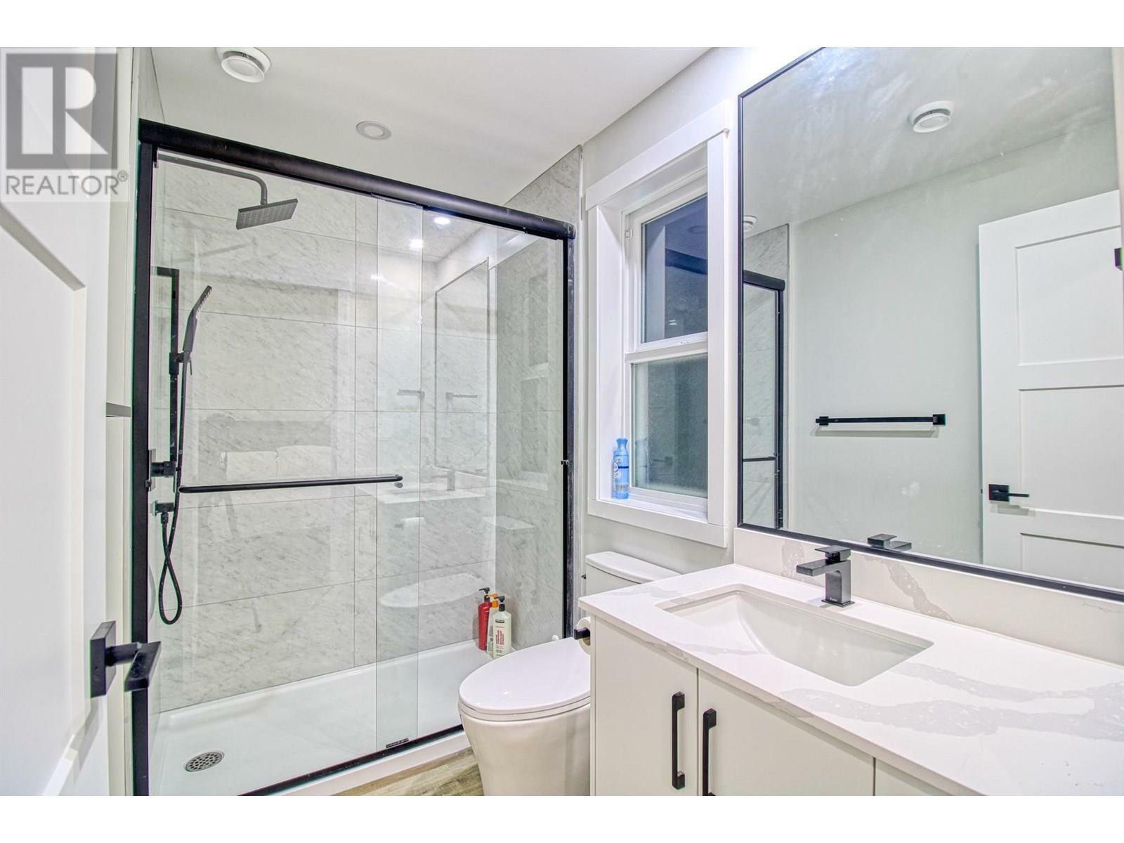 KELOWNA, British Columbia, V1Z 3R8, CA, 3 Bedrooms Bedrooms, ,2 BathroomsBathrooms,Residential,For Sale,1865801
