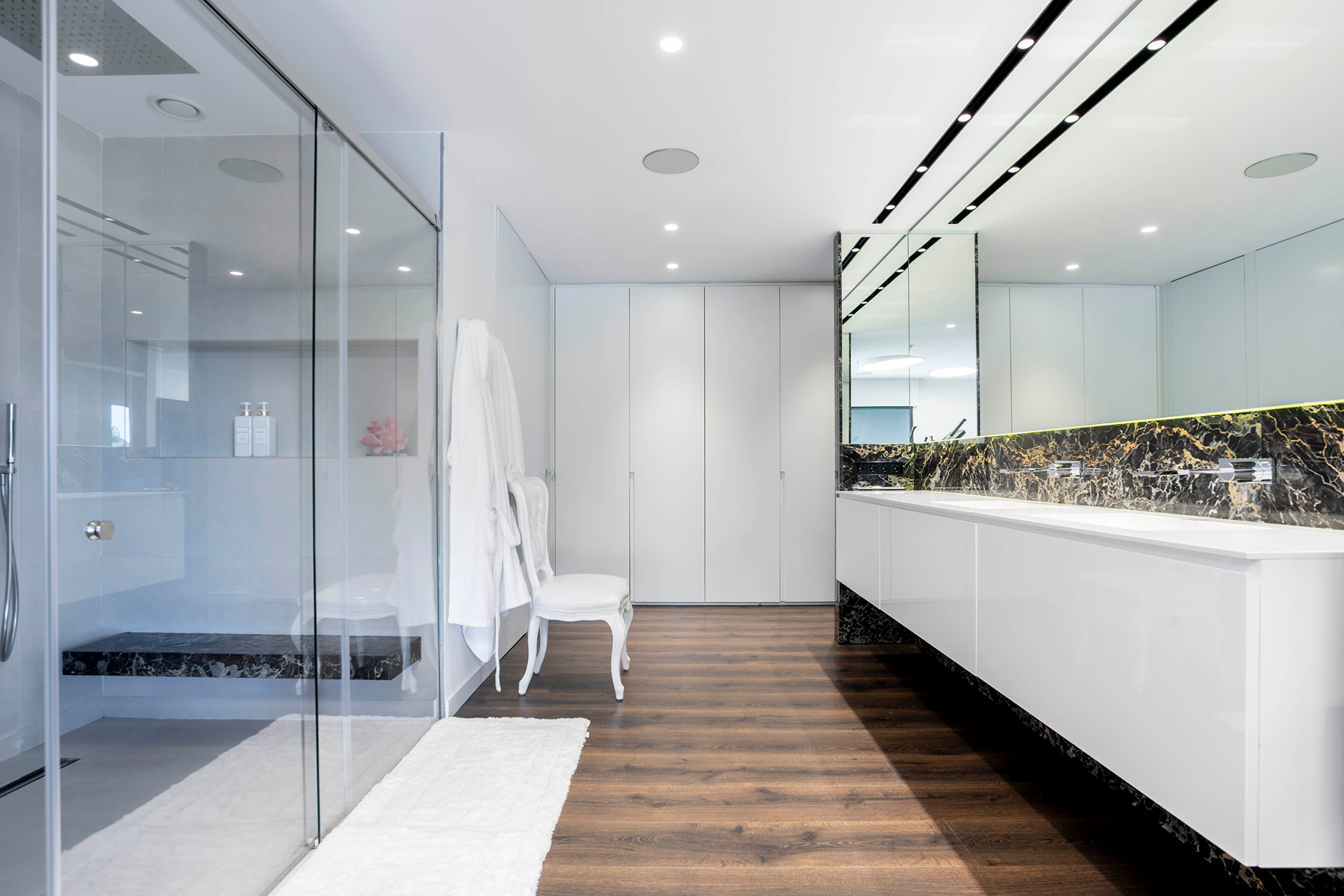  Luxury villa · 1,602 m² of privacy, infinity pool, and technology - 物件實景