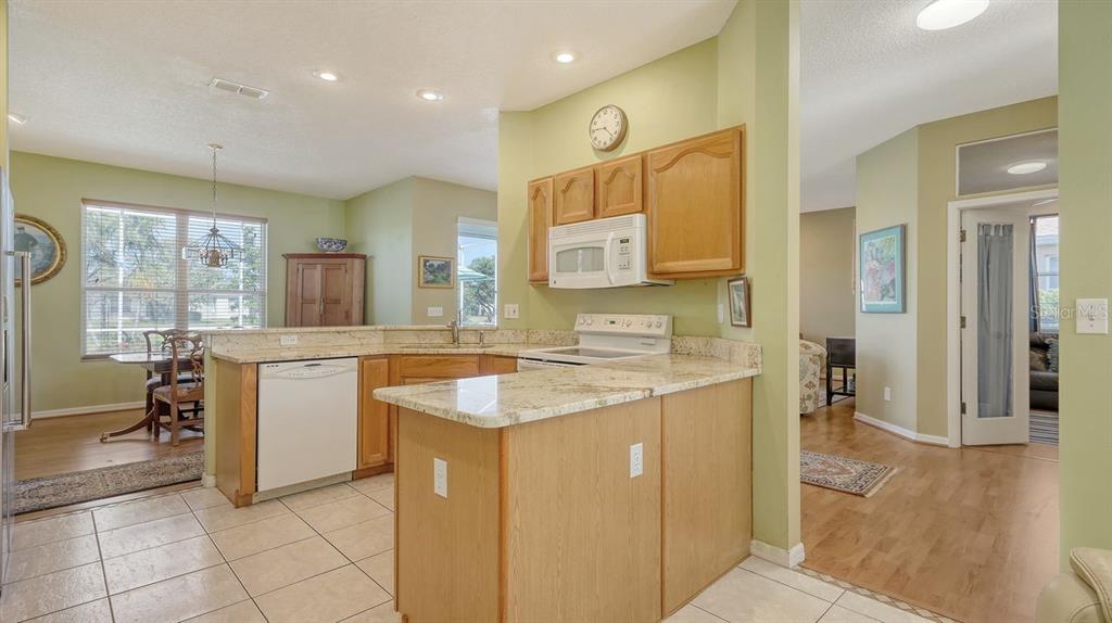 Bradenton, Florida, 34210, United States, 3 Bedrooms Bedrooms, ,2 BathroomsBathrooms,Residential,For Sale,1792897