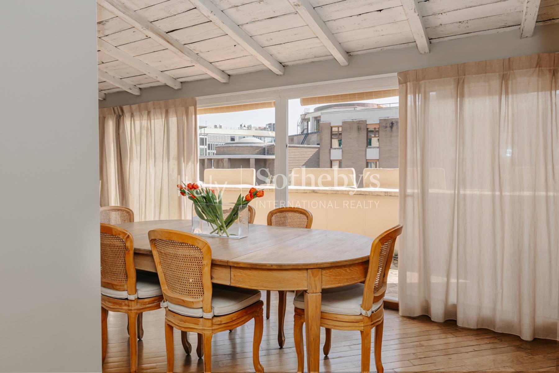  Elegant Liberty-Style Apartment on Via Monte Zebio - 物件實景