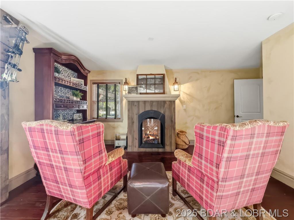 Camdenton, Missouri, 65020, United States, 4 Bedrooms Bedrooms, ,5 BathroomsBathrooms,Residential,For Sale,1989122