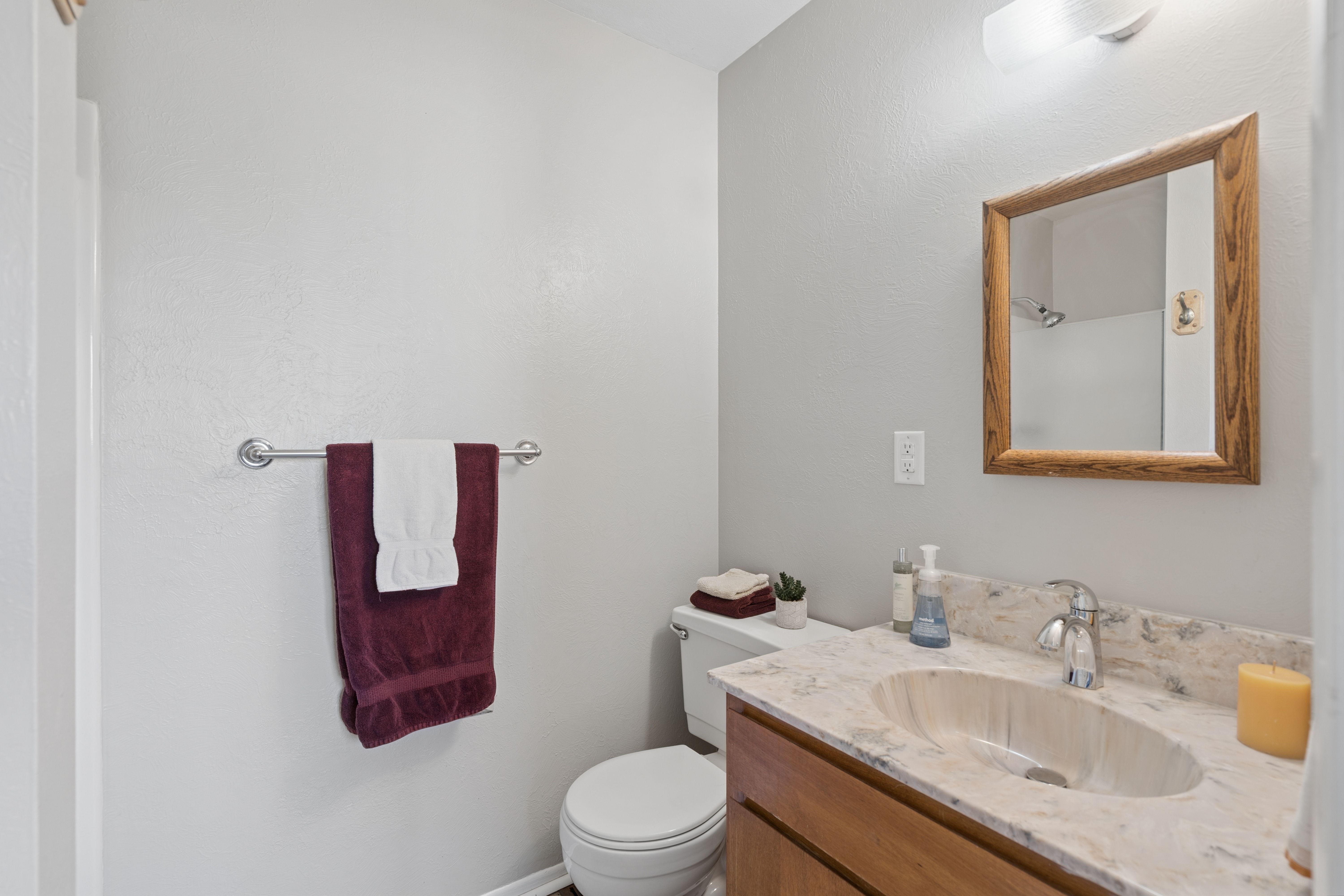  408 Elmwood Drive, Colorado Springs, CO, 80907 - 物件實景