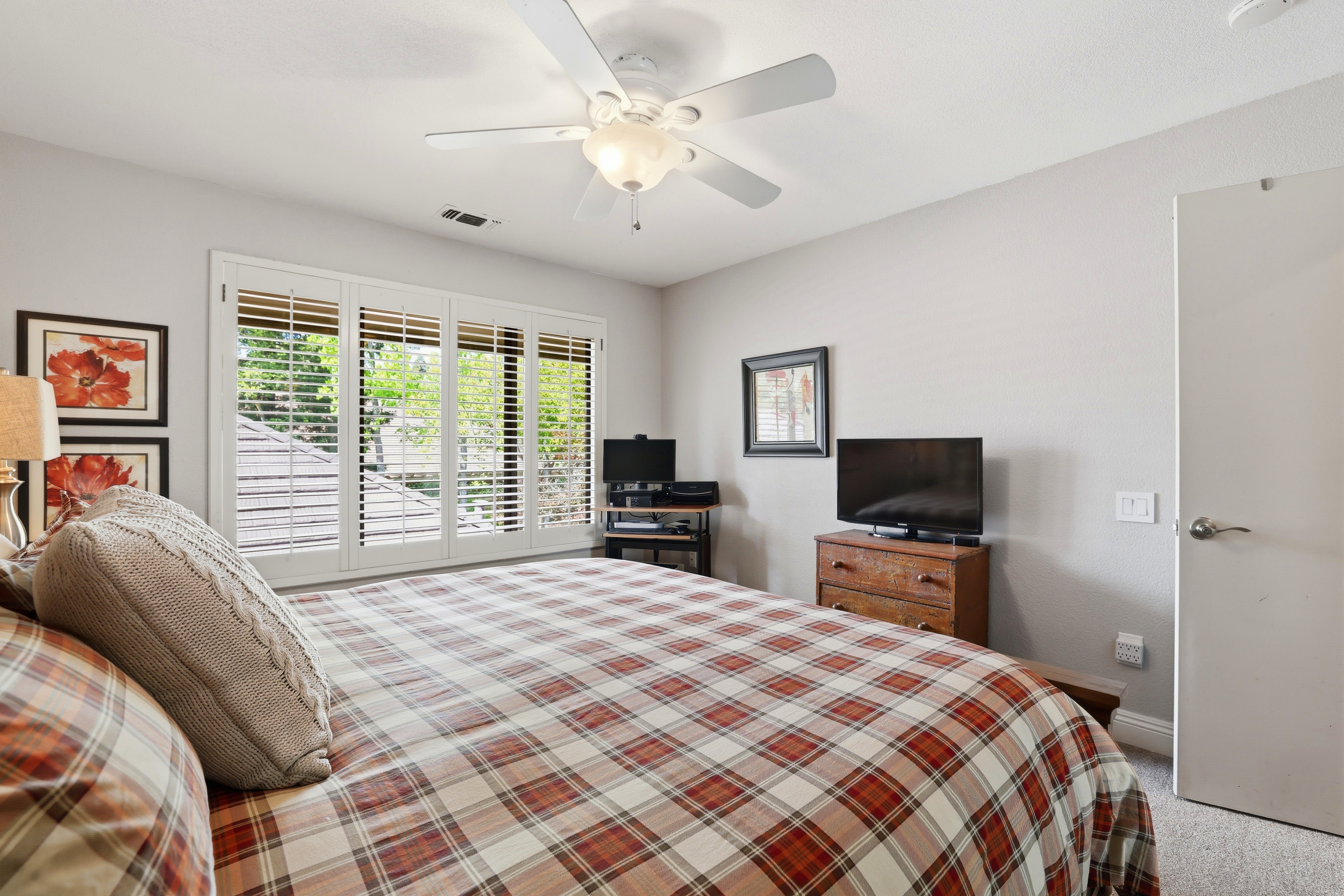  11357 Gold Country Boulevard, Gold River, CA 95670 - 物件實景