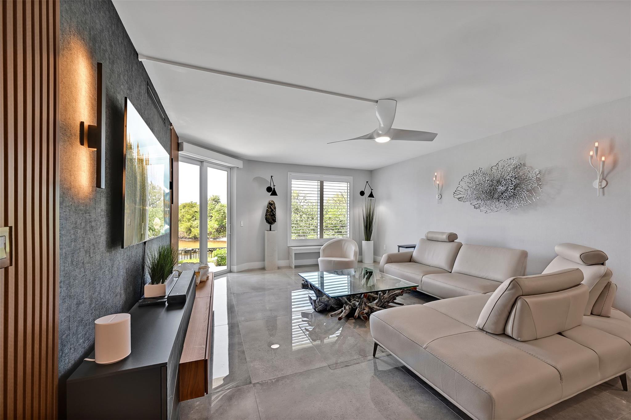 Pompano Beach, Florida, 33062, United States, 2 Bedrooms Bedrooms, ,2 BathroomsBathrooms,Residential,For Sale,1938400