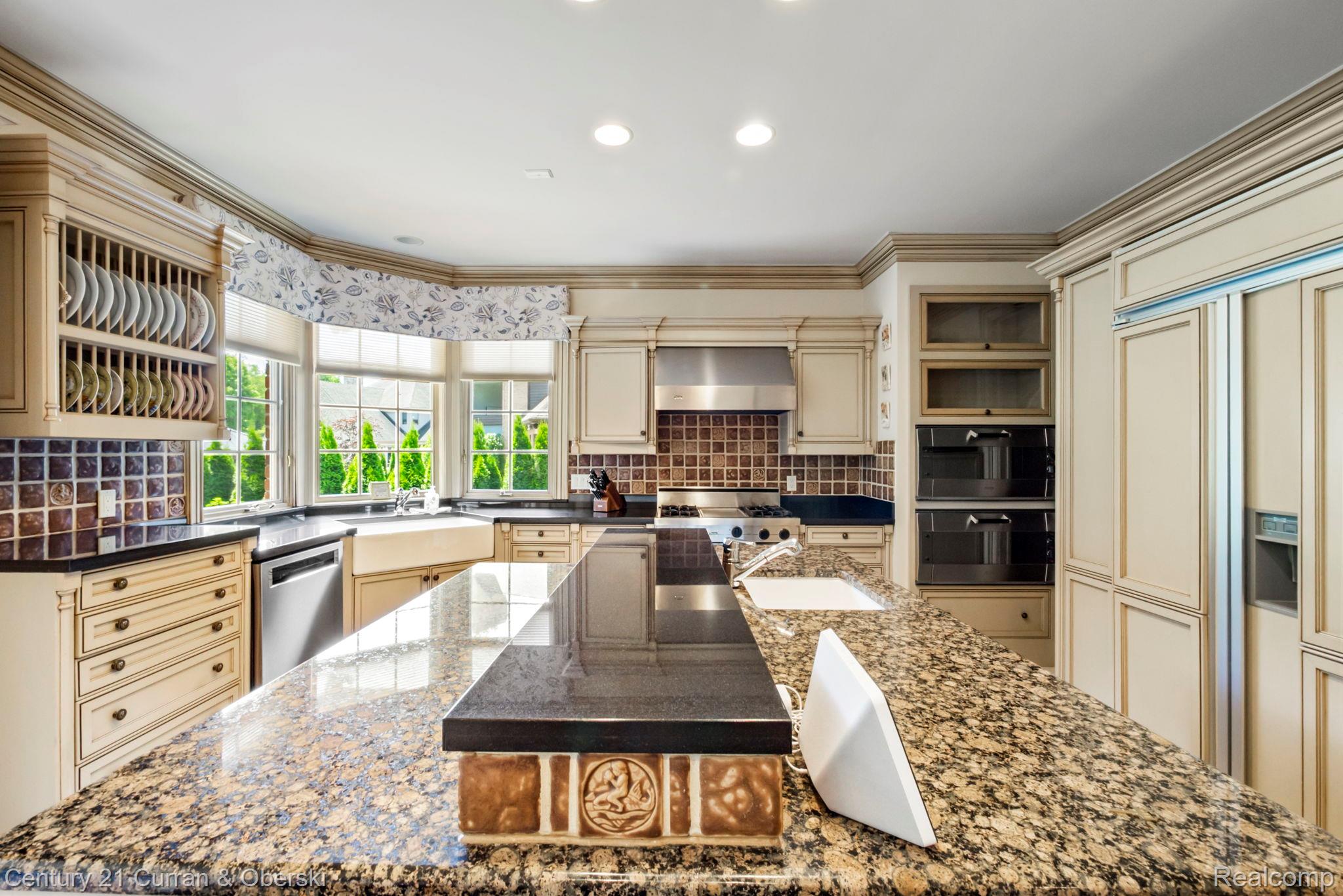 Northville, Michigan, 48168, United States, 5 Bedrooms Bedrooms, ,6 BathroomsBathrooms,Residential,For Sale,2023704