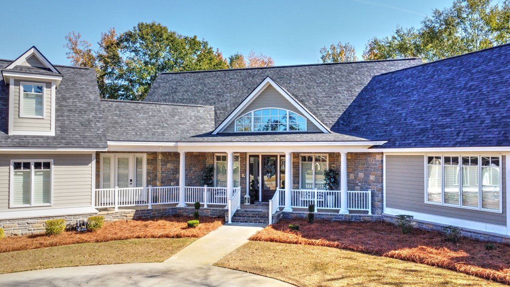 Valdosta, Georgia, 31601, United States, 4 Bedrooms Bedrooms, ,4 BathroomsBathrooms,Residential,For Sale,1995126