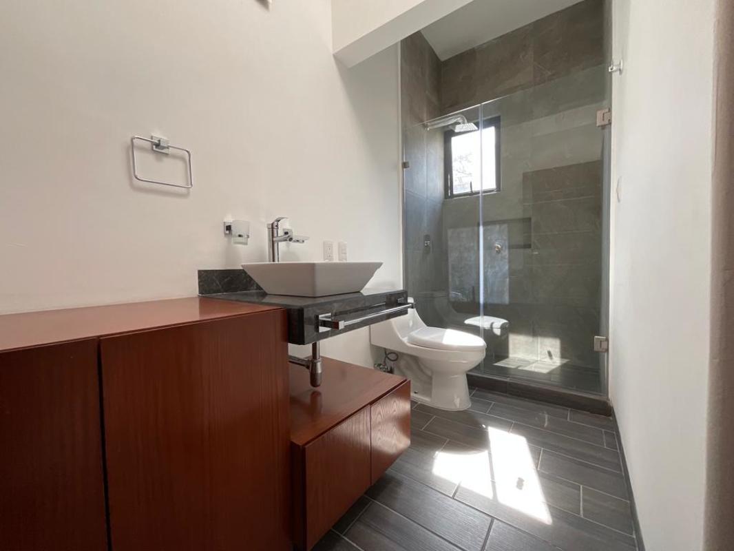 Condado de Sayavedra C3, Atizapán de Zaragoza, Estado de México, 52938, Mexico, 4 Bedrooms Bedrooms, ,4 BathroomsBathrooms,Residential,For Sale,Condado de Sayavedra C3,1440896