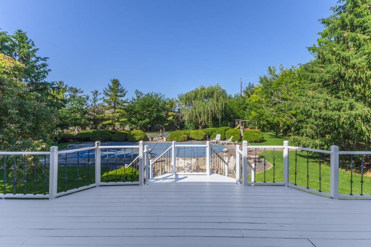 Bloomington, Illinois, 61704, United States, 6 Bedrooms Bedrooms, ,5 BathroomsBathrooms,Residential,For Sale,1793888