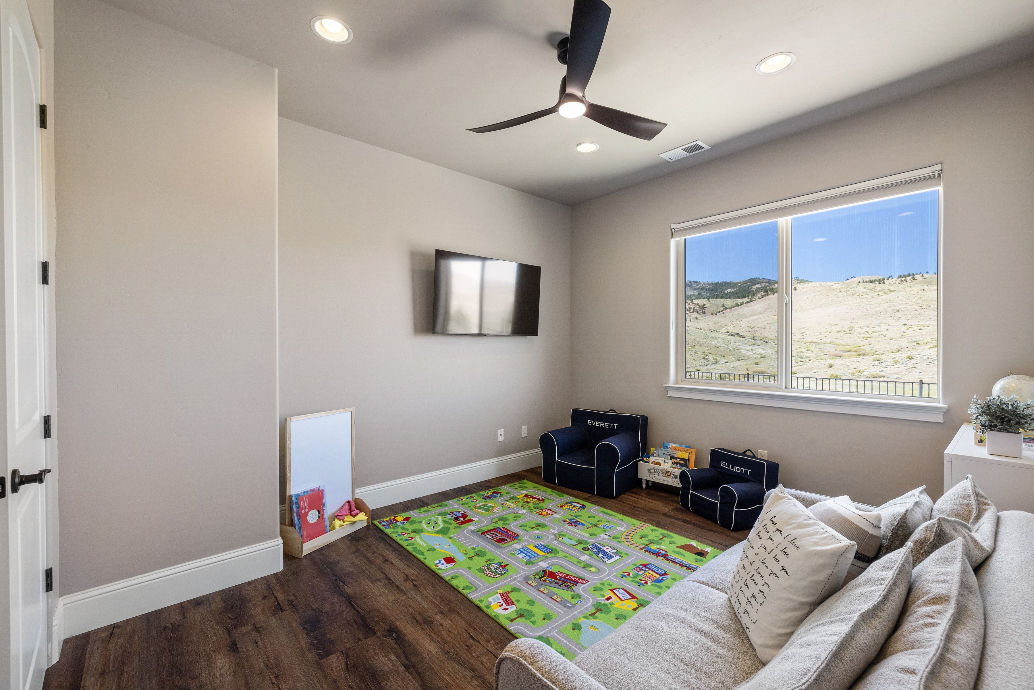  Luxurious Modern Farmhouse with Breathtaking Views - 物件實景