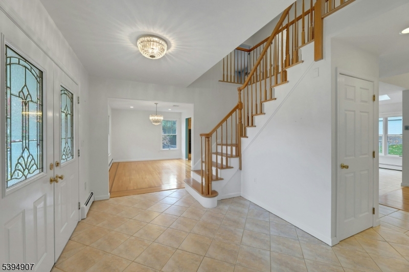 Wayne Twp., New Jersey, 07470, United States, 4 Bedrooms Bedrooms, ,4 BathroomsBathrooms,Residential,For Sale,1989007