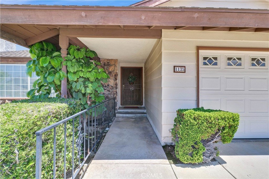 San Dimas, California, 91773, United States, 4 Bedrooms Bedrooms, ,2 BathroomsBathrooms,Residential,For Sale,1888306