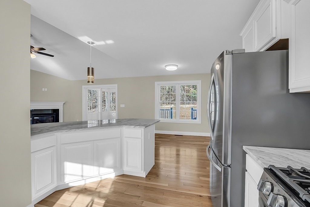 Leominster, Massachusetts, 01453, United States, 3 Bedrooms Bedrooms, ,2 BathroomsBathrooms,Residential,For Sale,1826440