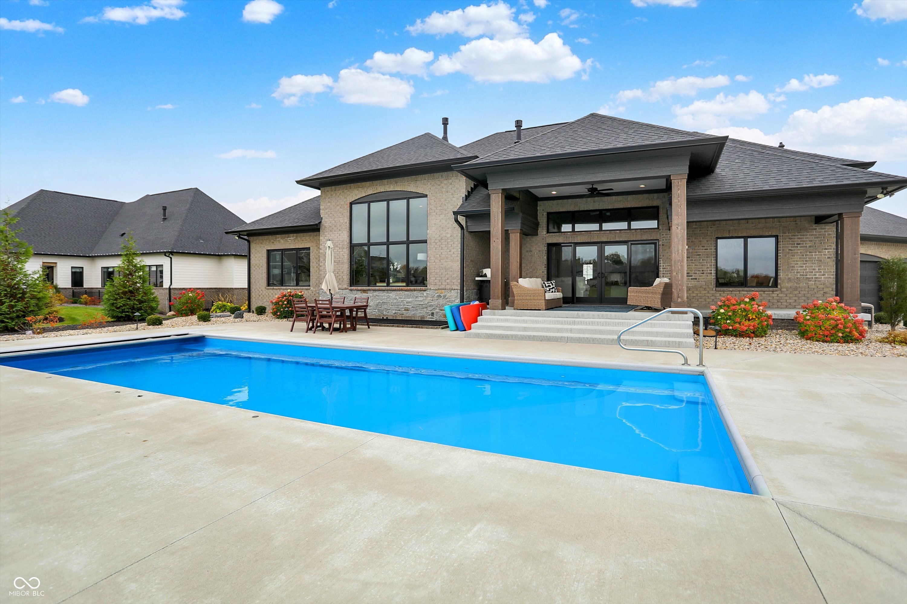 Bargersville, Indiana, 46106, United States, 5 Bedrooms Bedrooms, ,6 BathroomsBathrooms,Residential,For Sale,1983672