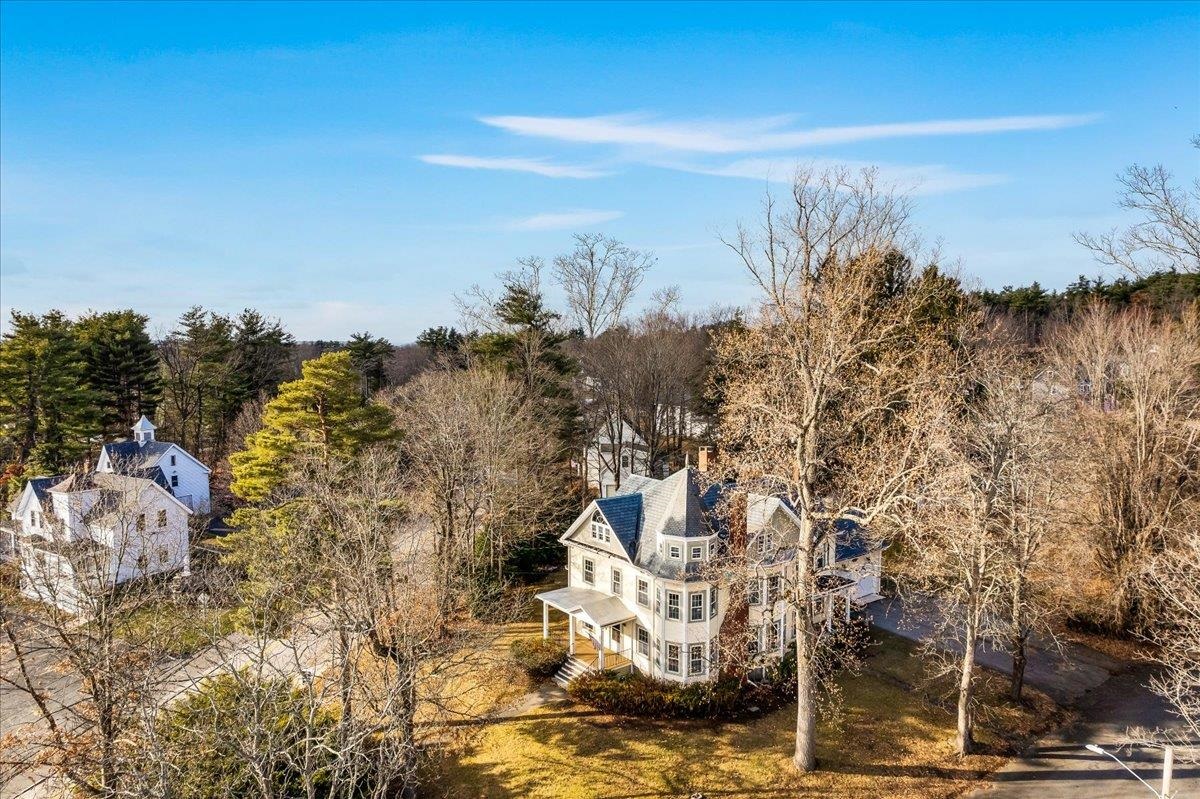 Nashua, New Hampshire, 03064, United States, 4 Bedrooms Bedrooms, ,3 BathroomsBathrooms,Residential,For Sale,1901242