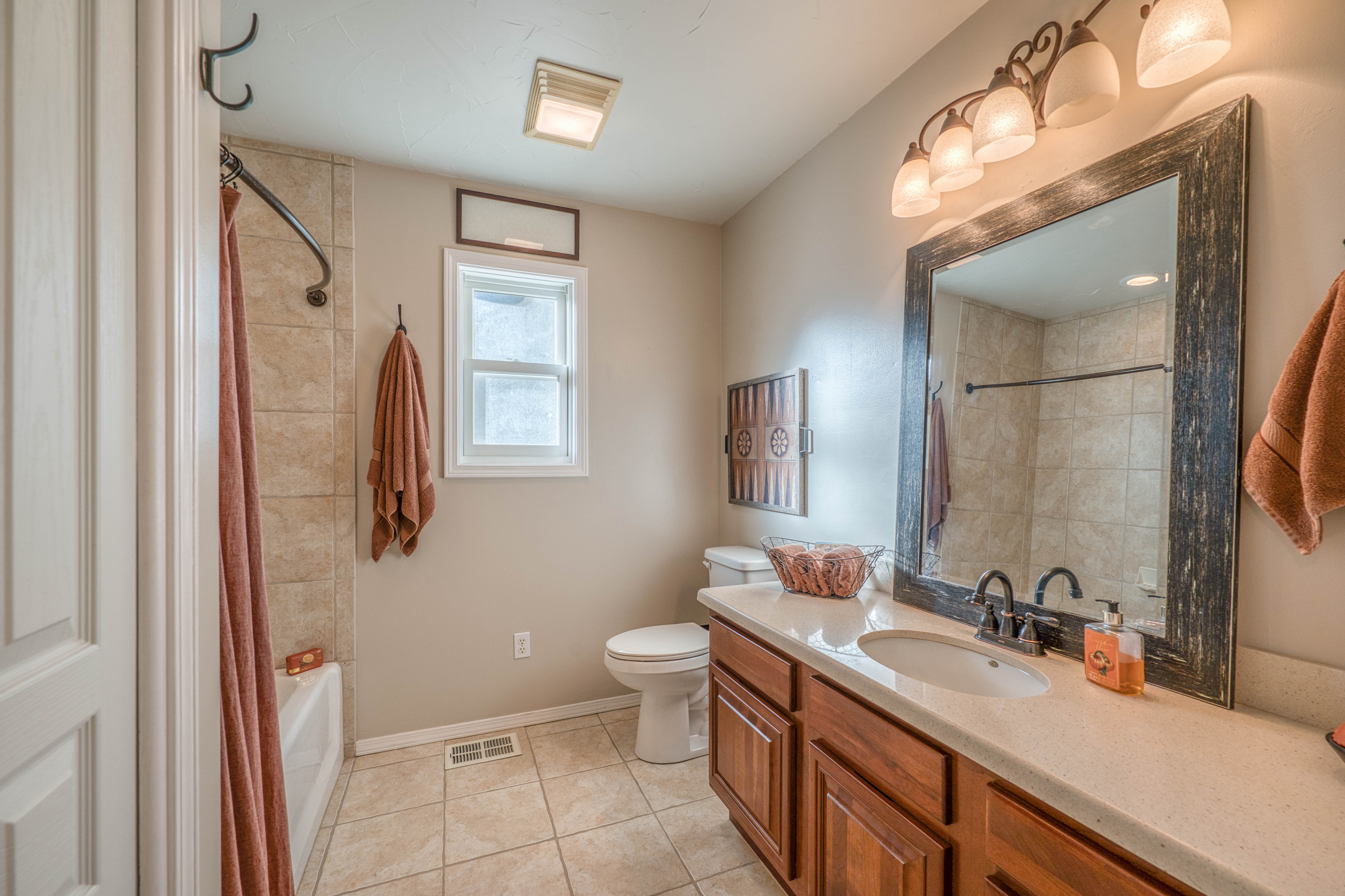 Alto, New Mexico, 88312, United States, 3 Bedrooms Bedrooms, ,2 BathroomsBathrooms,Residential,For Sale,2005100