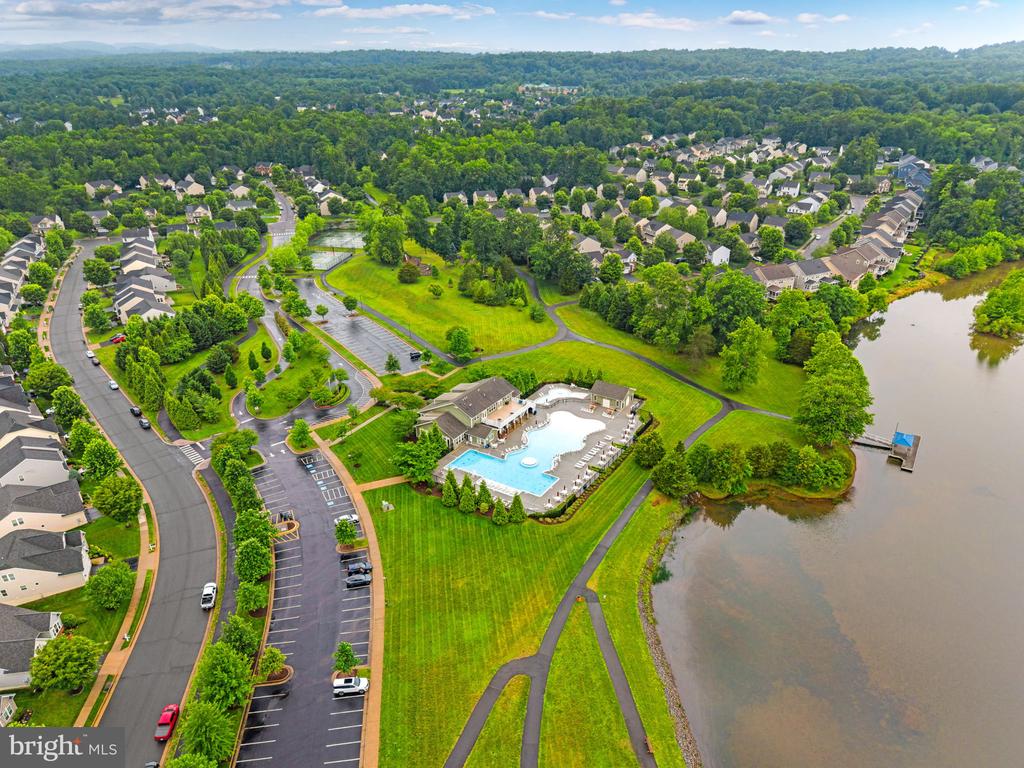 Warrenton, Virginia, 20187, United States, 4 Bedrooms Bedrooms, ,4 BathroomsBathrooms,Residential,For Sale,2048905