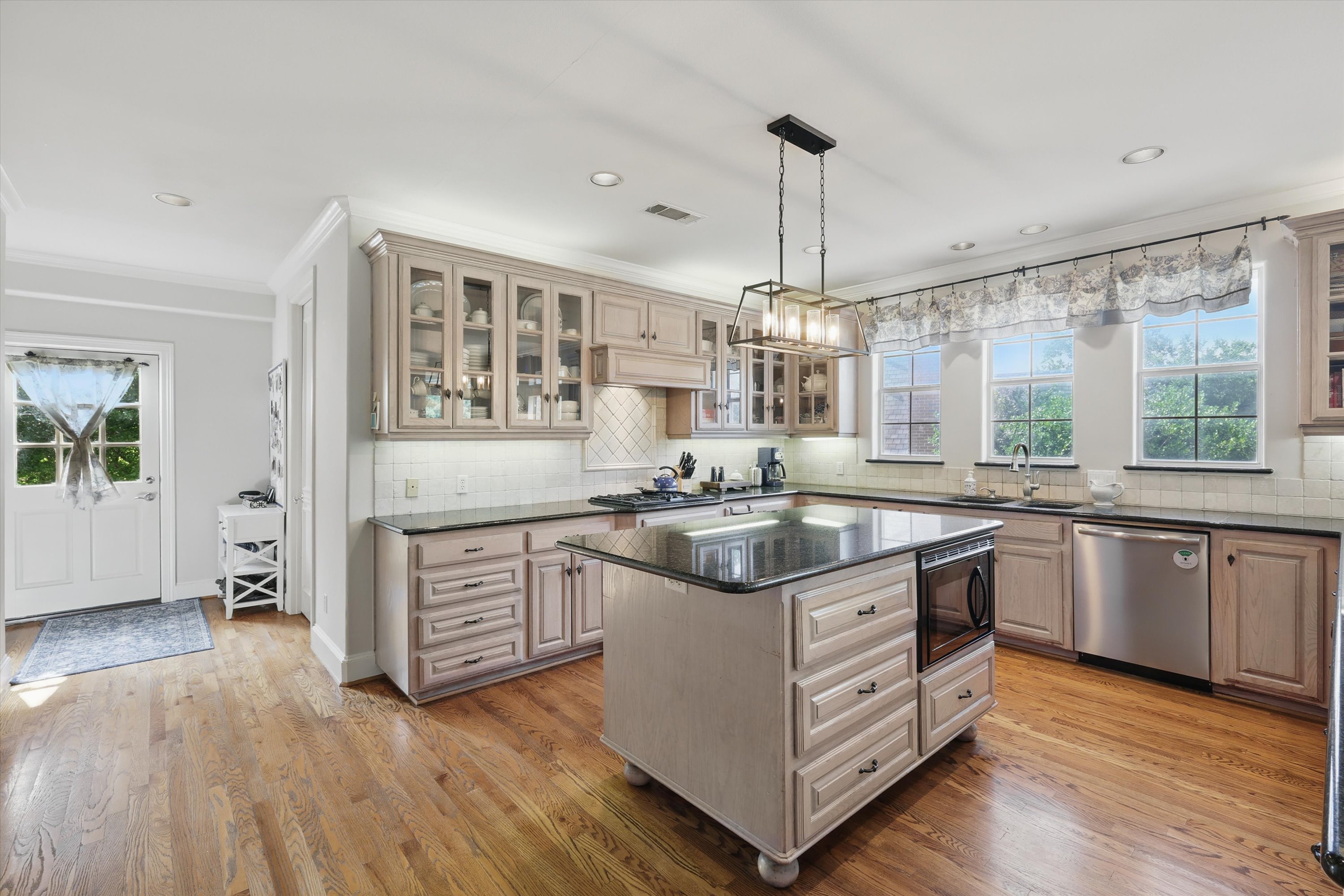  3525 Overton View Court, Fort Worth, TX, 76109 - 物件實景