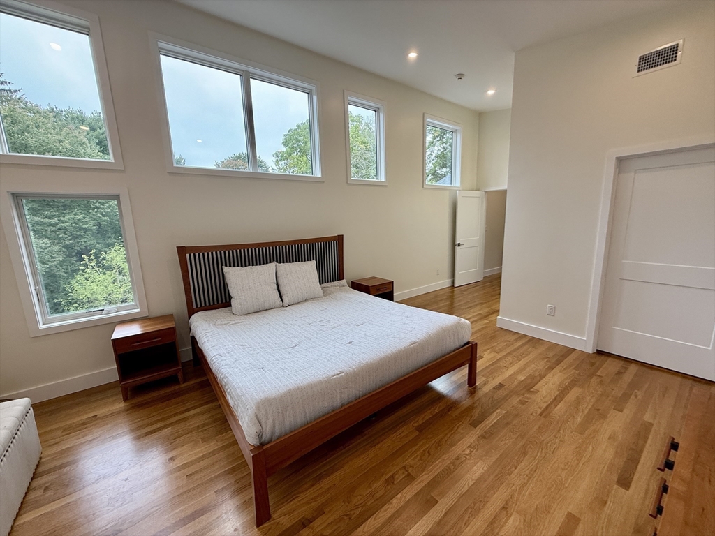Lexington, Massachusetts, 02420, United States, 5 Bedrooms Bedrooms, ,6 BathroomsBathrooms,Residential,For Sale,1951005