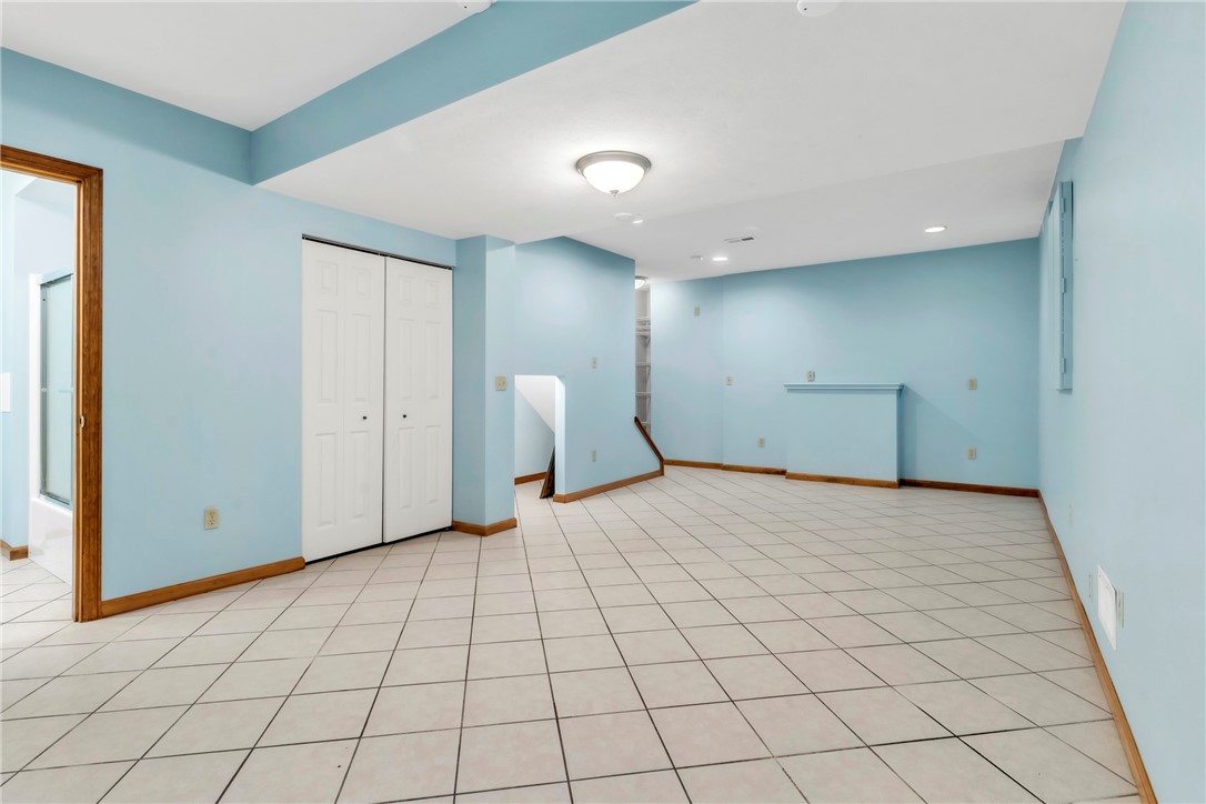 Cranberry Twp, Pennsylvania, 16066, United States, 4 Bedrooms Bedrooms, ,4 BathroomsBathrooms,Residential,For Sale,1985014