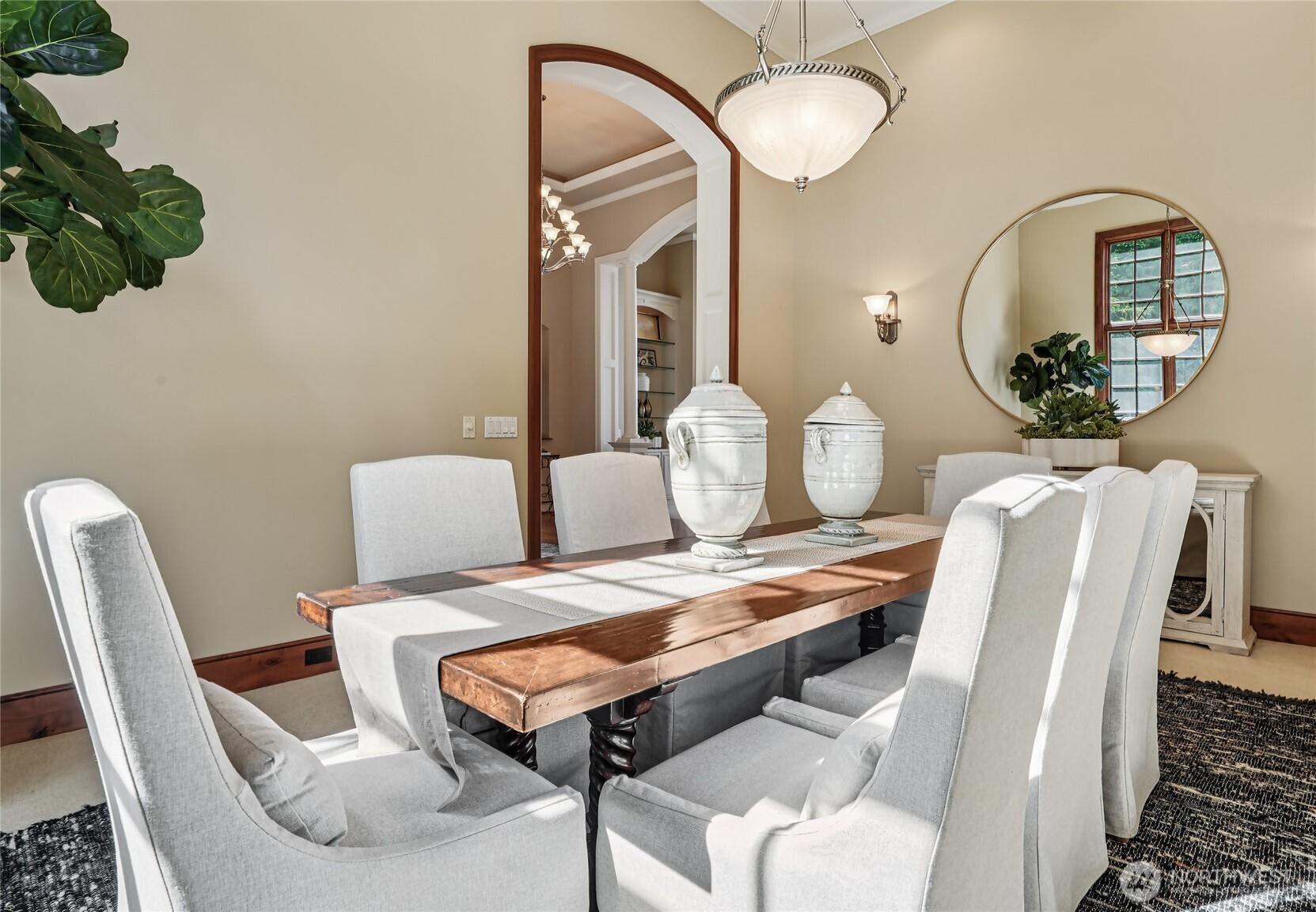 BELLEVUE, Washington, 98006, United States, 4 Bedrooms Bedrooms, ,6 BathroomsBathrooms,Residential,For Sale,1876137