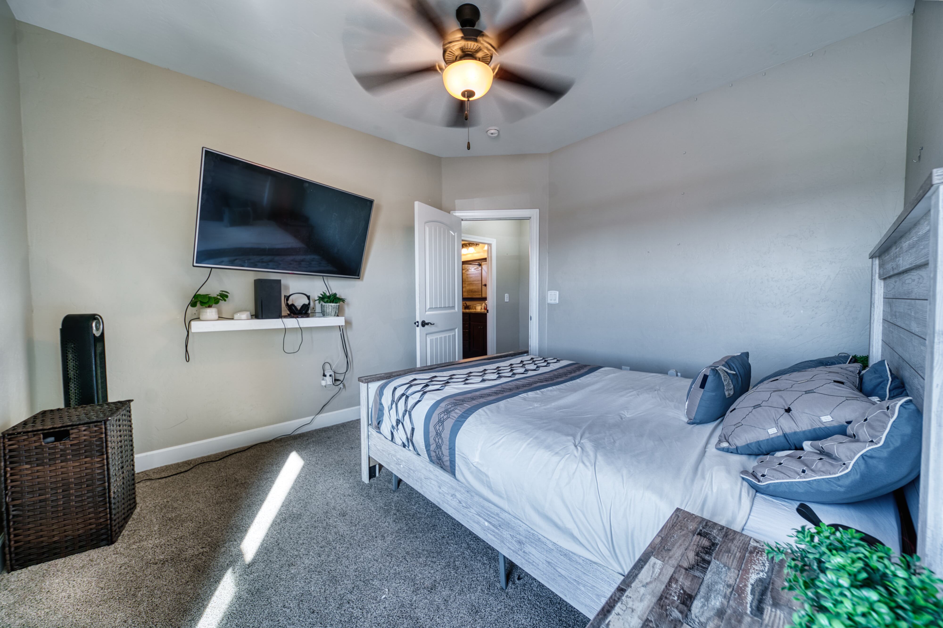 Carlsbad, New Mexico, 88220, United States, 4 Bedrooms Bedrooms, ,3 BathroomsBathrooms,Residential,For Sale,1975049