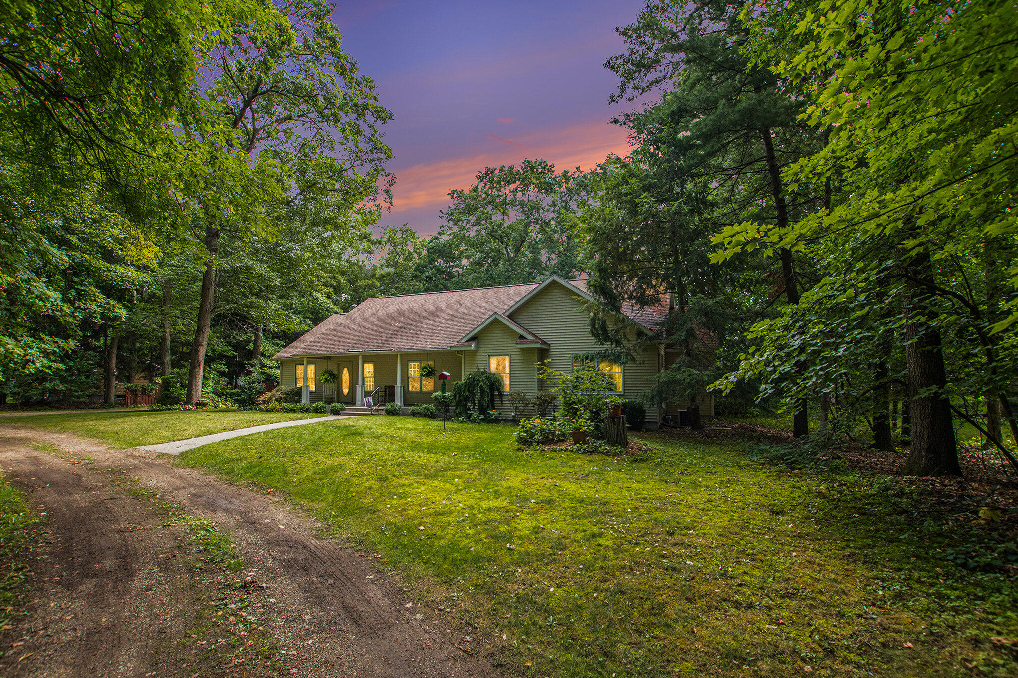 Grand Haven, Michigan, 49417, United States, 5 Bedrooms Bedrooms, ,5 BathroomsBathrooms,Residential,For Sale,1940332