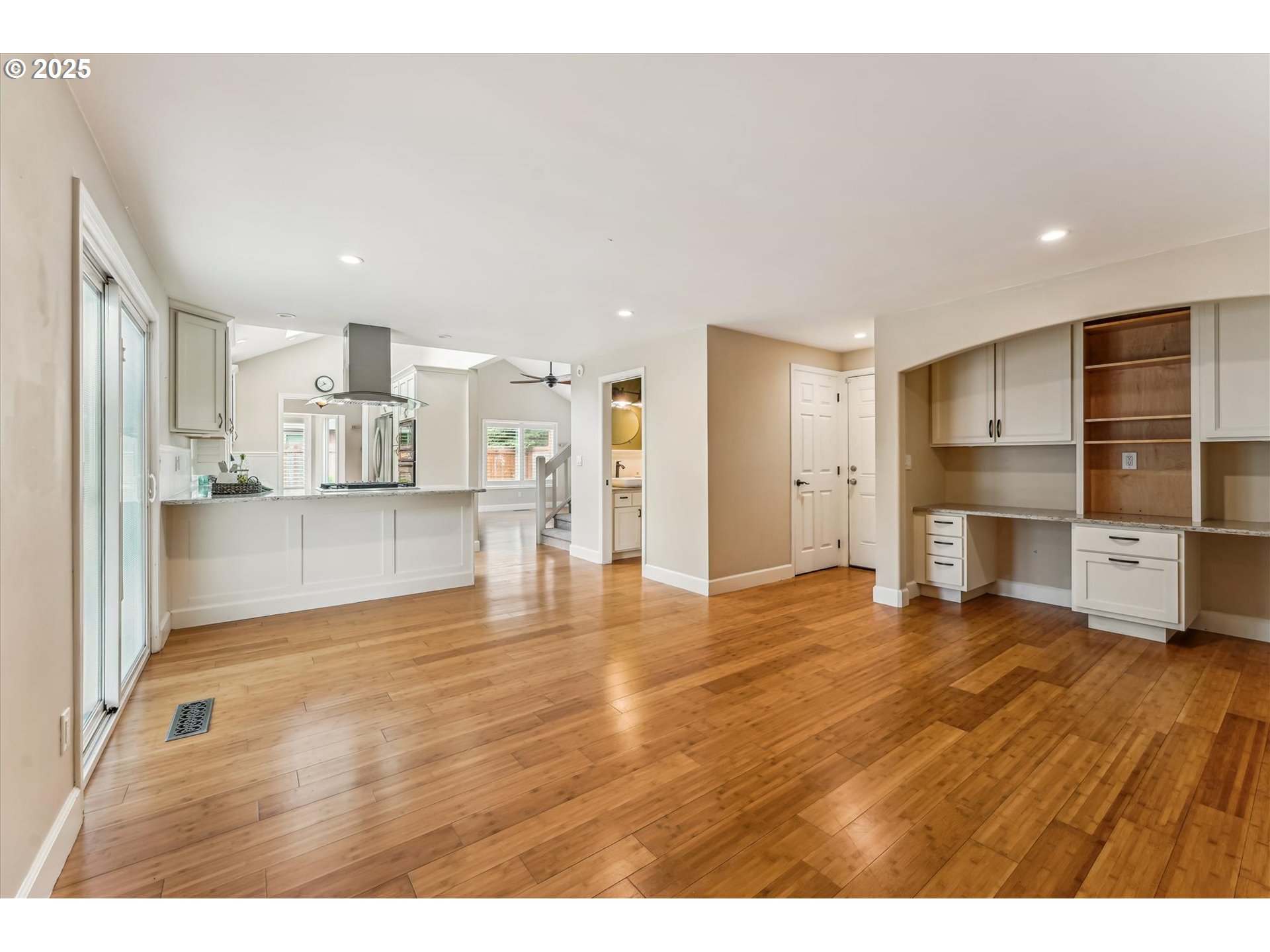 Forest Grove, Oregon, 97116, United States, 3 Bedrooms Bedrooms, ,2 BathroomsBathrooms,Residential,For Sale,1917976
