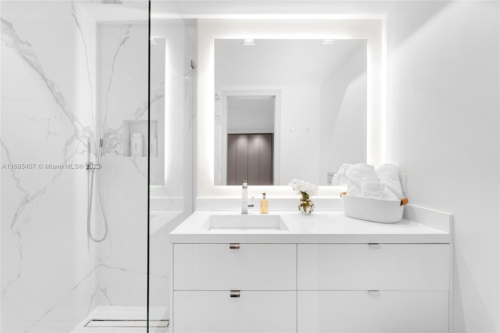 7917 Fisher Island Dr, Miami Beach, Florida, 33109, United States, 4 Bedrooms Bedrooms, ,5 BathroomsBathrooms,Residential,For Sale,7917 Fisher Island Dr,1664892