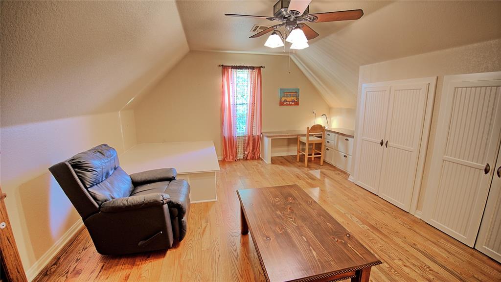 Paradise, Texas, 76073, United States, 4 Bedrooms Bedrooms, ,3 BathroomsBathrooms,Residential,For Sale,1982830