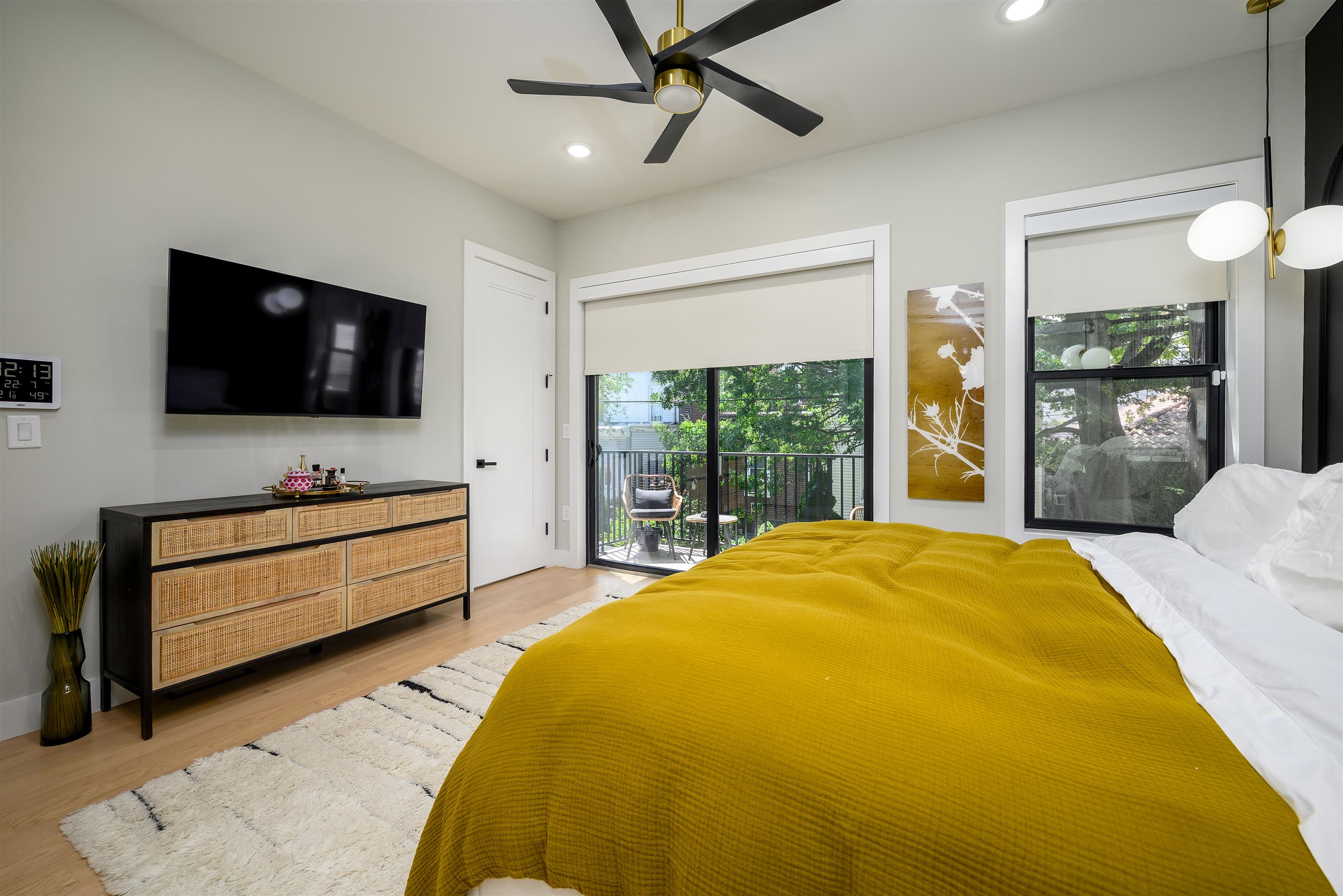 Jersey City, New Jersey, 07307, United States, 3 Bedrooms Bedrooms, ,3 BathroomsBathrooms,Residential,For Sale,1901105