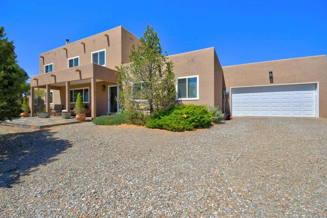 Edgewood, New Mexico, 87015, United States, 3 Bedrooms Bedrooms, ,2 BathroomsBathrooms,Residential,For Sale,1890562