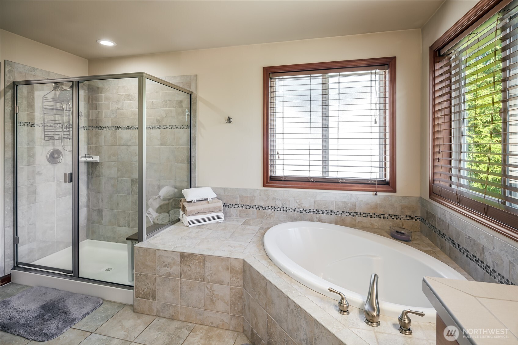Bothell, Washington, 98012, United States, 4 Bedrooms Bedrooms, ,3 BathroomsBathrooms,Residential,For Sale,1939076