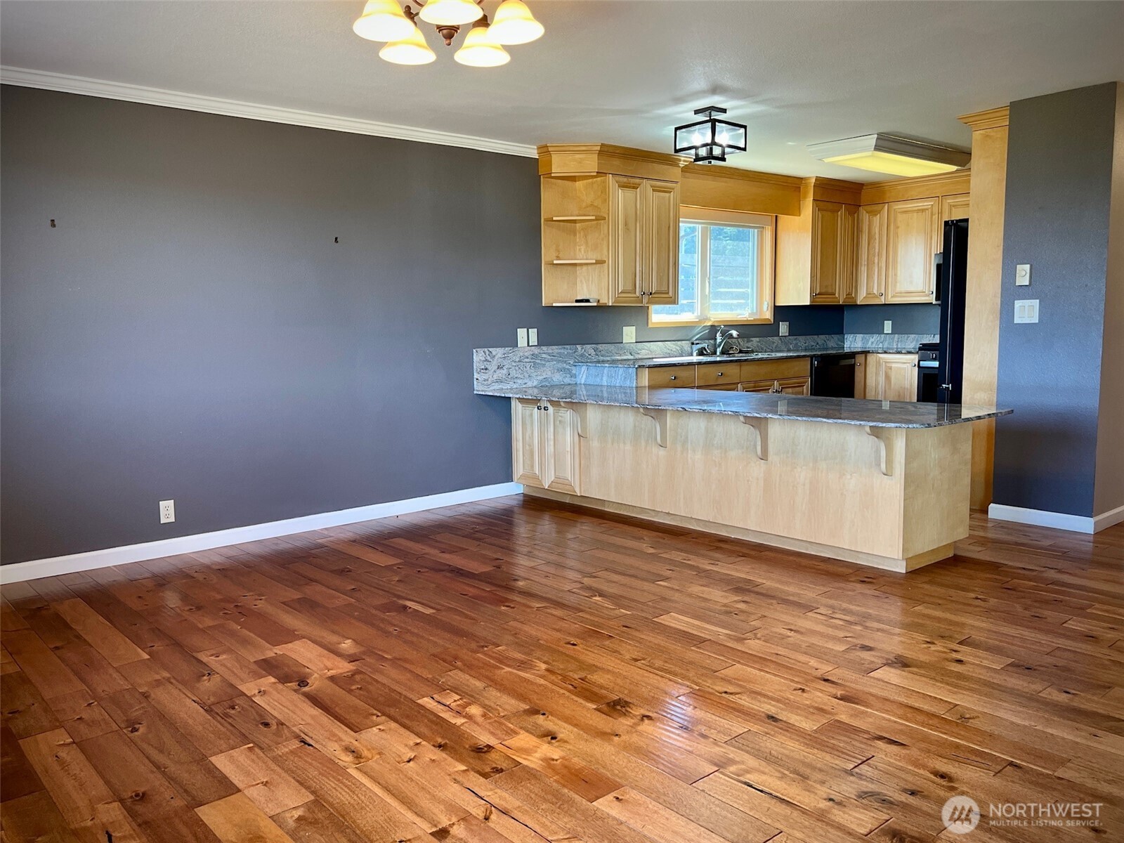 Oak Harbor, Washington, 98277, United States, 3 Bedrooms Bedrooms, ,1 BathroomBathrooms,Residential,For Sale,1983313