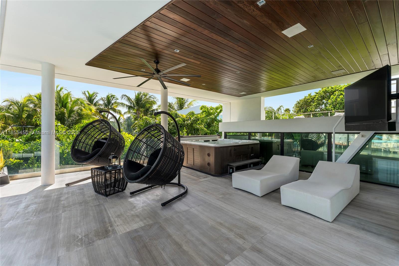 Miami Beach, Florida, 33140, United States, 5 Bedrooms Bedrooms, ,8 BathroomsBathrooms,Residential,For Sale,1918042