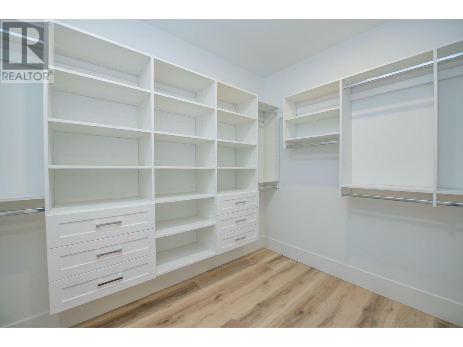 VERNON, British Columbia, V1H 2K9, CA, 4 Bedrooms Bedrooms, ,4 BathroomsBathrooms,Residential,For Sale,1838504