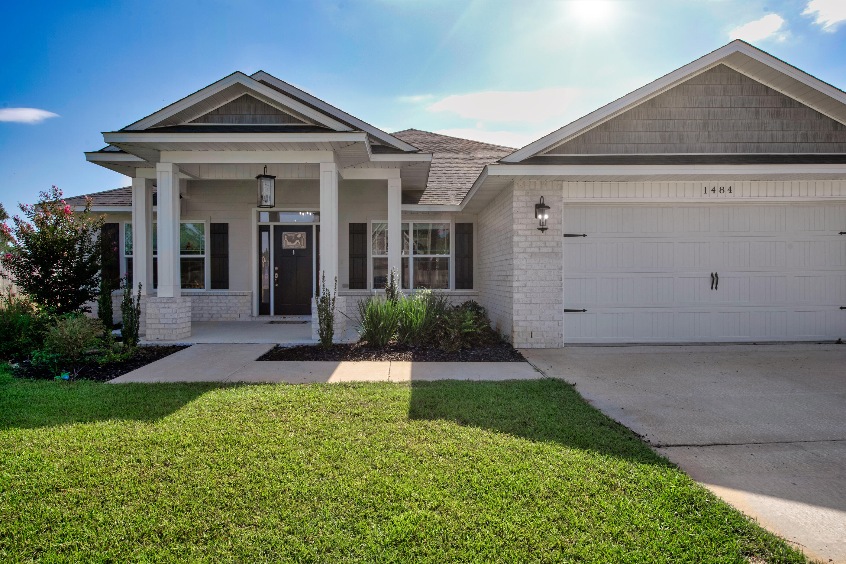 Gulf Breeze, Florida, 32563, United States, 5 Bedrooms Bedrooms, ,3 BathroomsBathrooms,Residential,For Sale,1950395