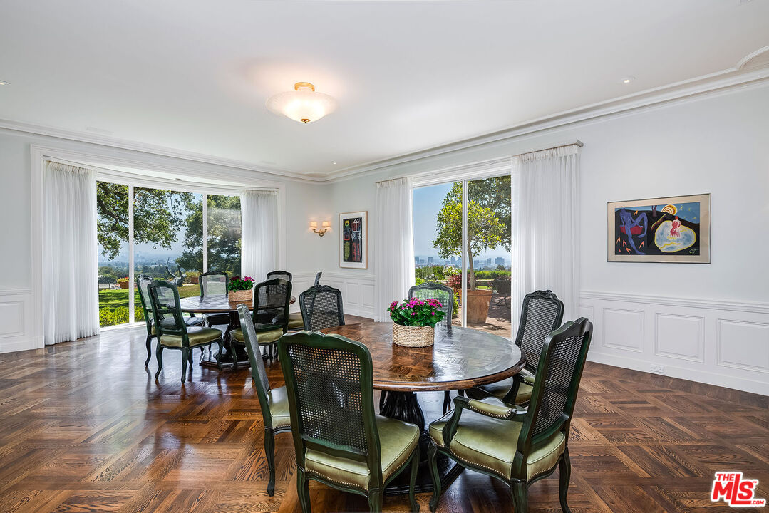 Los Angeles, California, 90077, United States, 7 Bedrooms Bedrooms, ,6 BathroomsBathrooms,Residential,For Sale,1819954