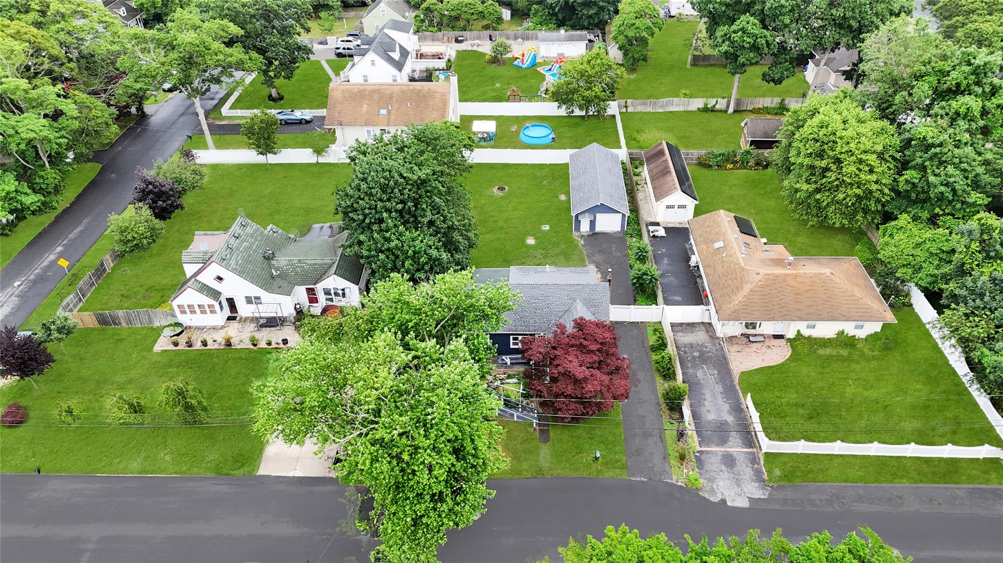 Shirley, New York, 11967, United States, 5 Bedrooms Bedrooms, ,2 BathroomsBathrooms,Residential,For Sale,1965339